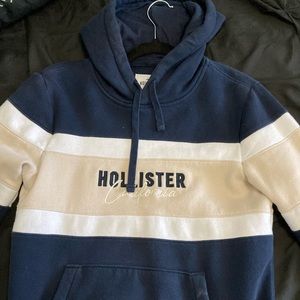Hollister sweater